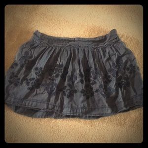 American Eagle stitched flower navy skirt!
